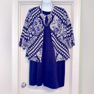 Chico’s traveler jacket. Shades of blue and trendy pattern make this a classic!!